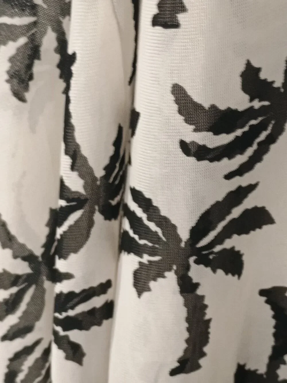 India Boutique Palm Tree Print Sheer Tank Top One Size Black White Tropical Beac